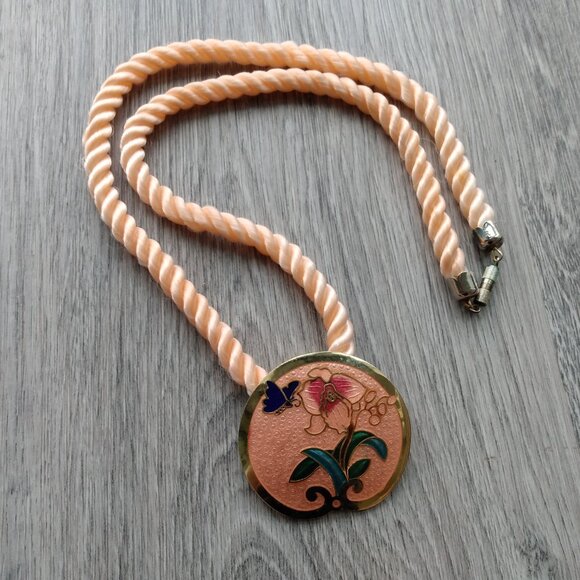 Vintage Cloisonne Rope Necklace Peach Orchid Floral Flower Butterfly Taiwan - Picture 10 of 11